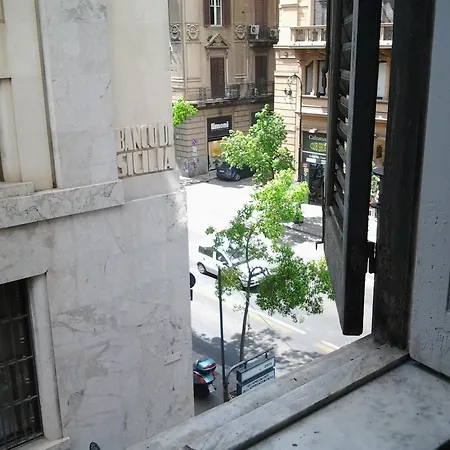 Under 40 The Youth Friend And Hotel Palermo